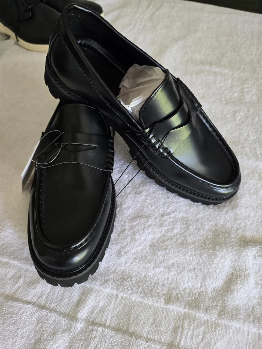 NWT H&M Chunky Lug Sole Black Penny Loafers